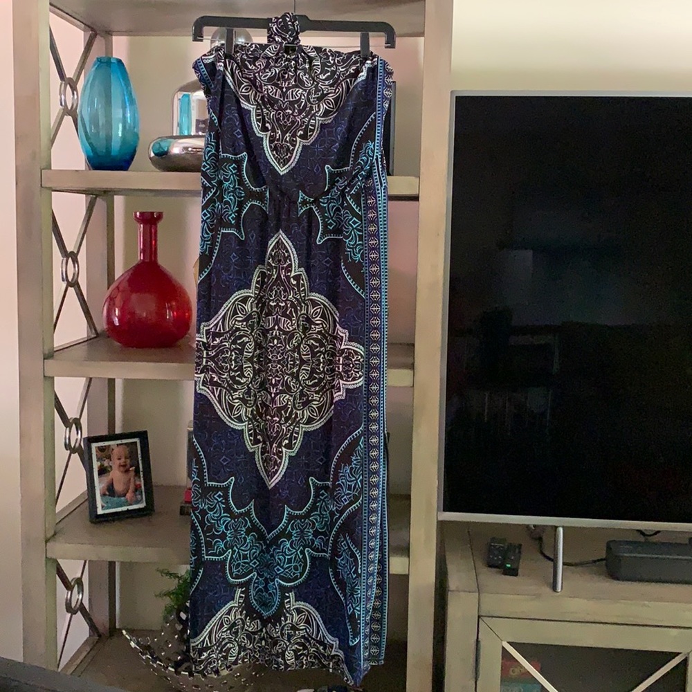 Women’s halter dress size L